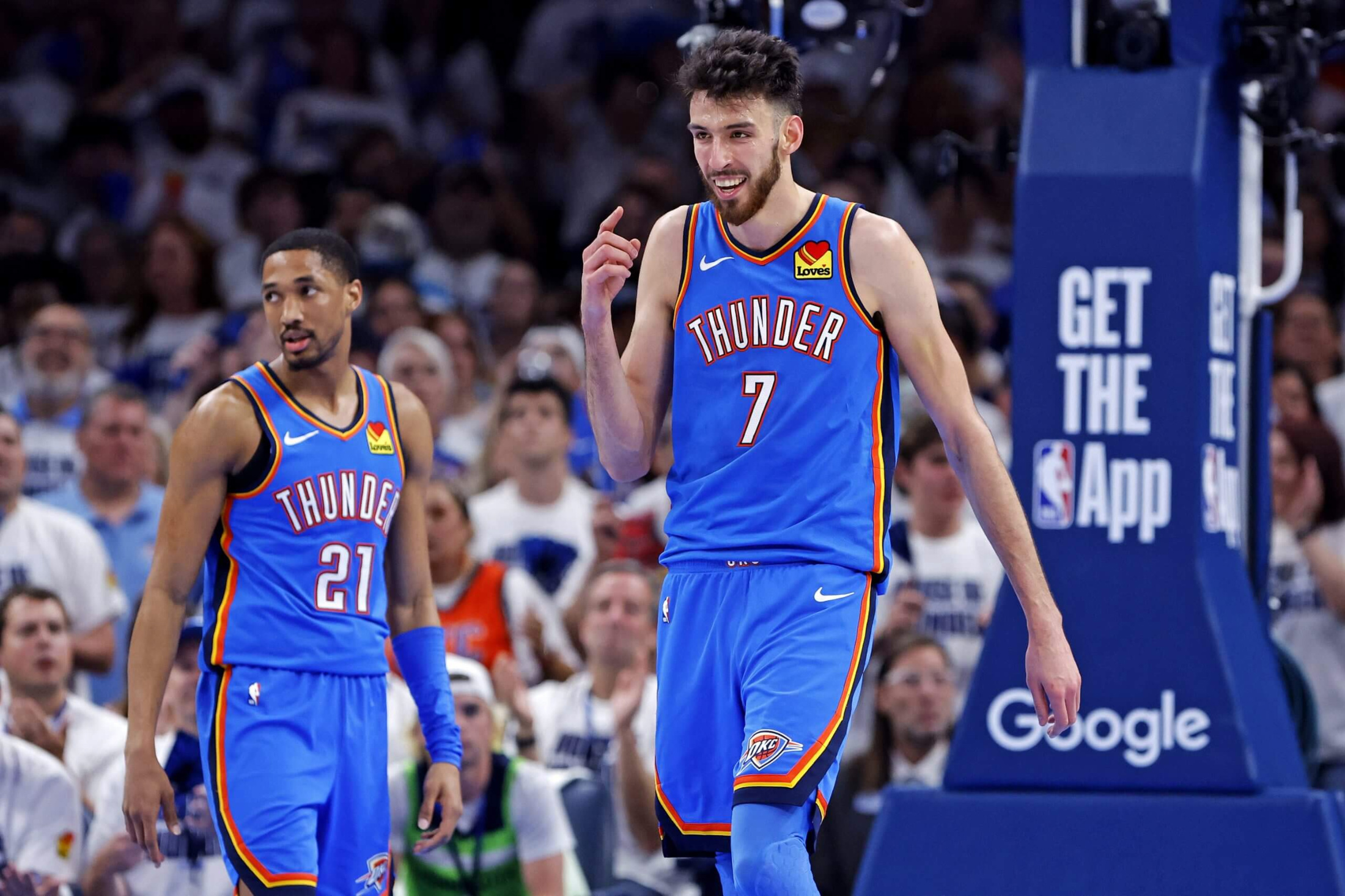 九游体育下载-NBA总决赛倒计时；俄克拉荷马雷霆关键时刻豪取连胜；细节引发关注；话题不断；赛程密集仍需轮换的简单介绍